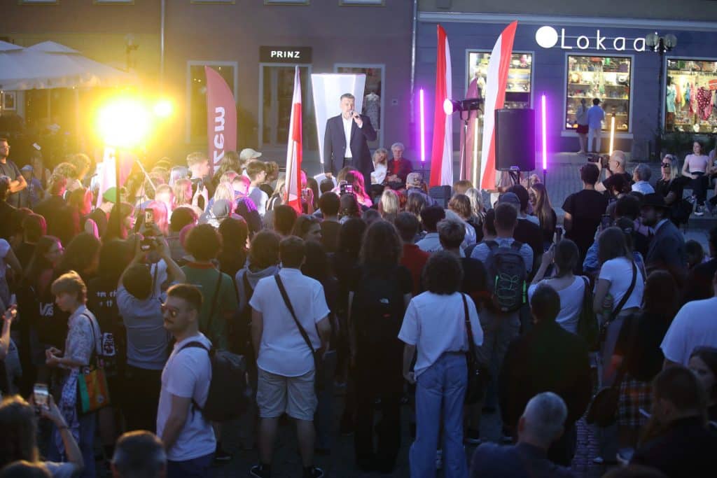 Tłumy na wiecu partii Razem? - Adrian Zandberg spotkał się z mieszkańcami Olsztyna