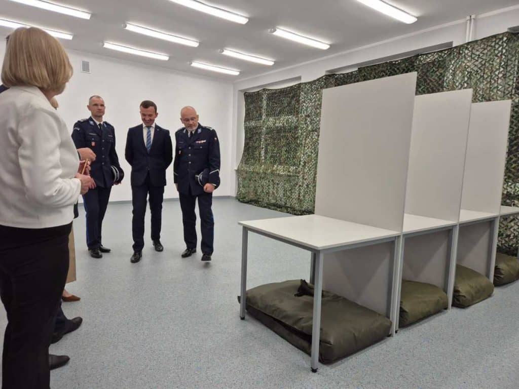 Warmińsko-Mazurskie szkoły ruszyły z nowym programem. - Oddziały mundurowe na Warmii i Mazurach. Ponad setka uczniów rozpoczęła naukę