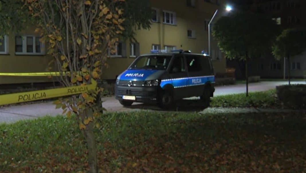 radiowóz na miejscu zdarzenia