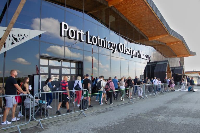 port lotniczy olsztyna mazury