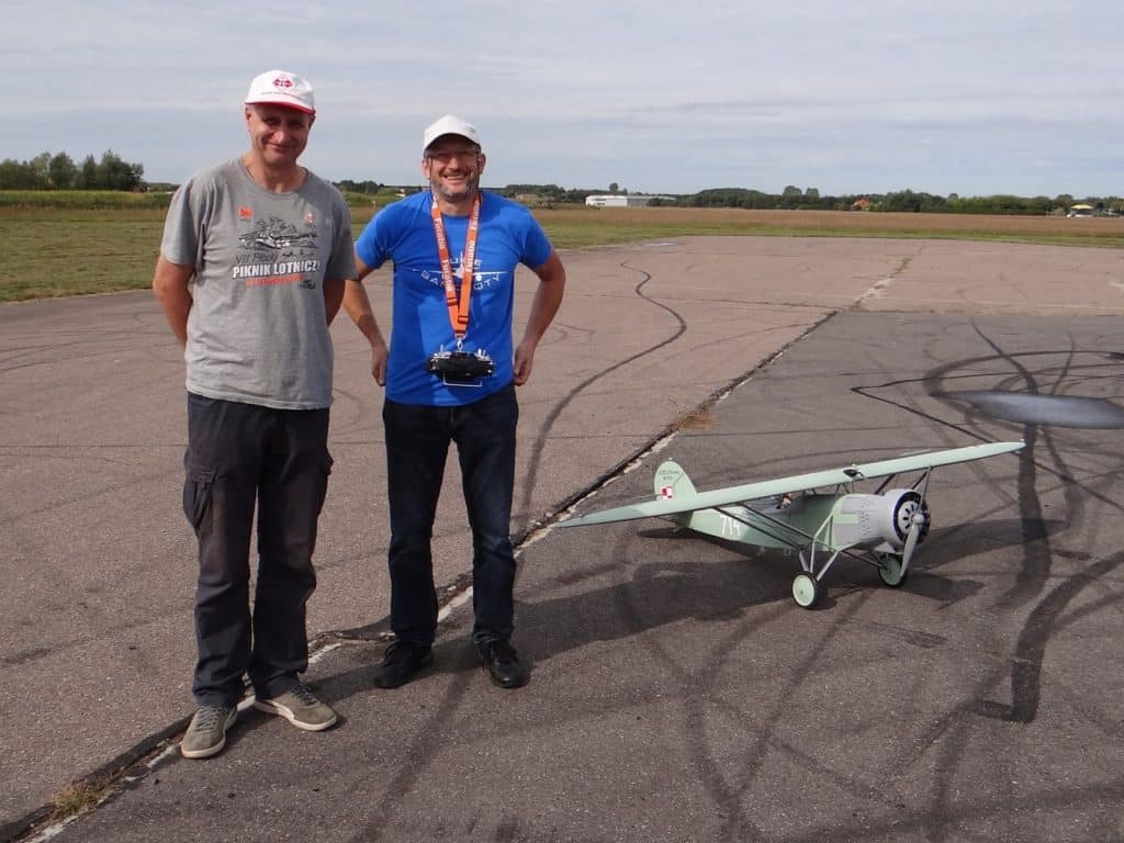 Cierpliwość i talent wyniosły go na sam szczyt. - Sukces pasjonata modelarstwa z Mazur! Krzysztof Stolecki sięgnął po Puchar Polski