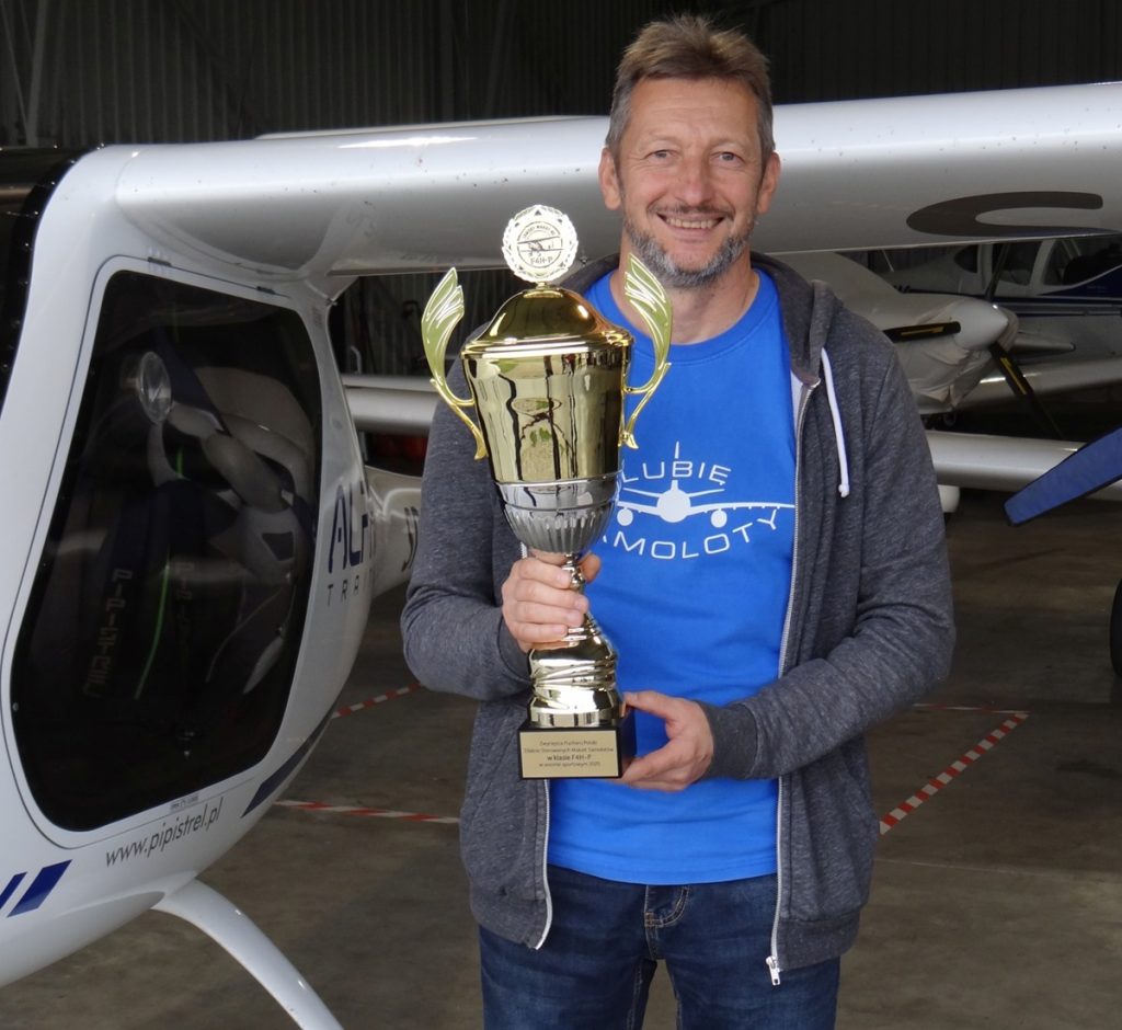 Cierpliwość i talent wyniosły go na sam szczyt. - Sukces pasjonata modelarstwa z Mazur! Krzysztof Stolecki sięgnął po Puchar Polski