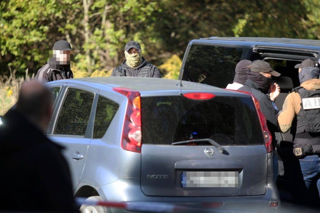 ABW odkryło coś strasznego w olsztyńskim bloku. - Plan zamachu w olsztyńskiej szkole. Służby przejęły broń i zatrzymały kolejnego 19-latka