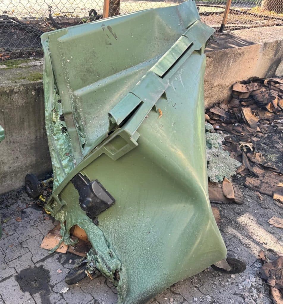 Seria podpaleń w centrum miasta. - Chuligan podpalił 23 kontenery na śmieci. Straty sięgają 57 tys. zł