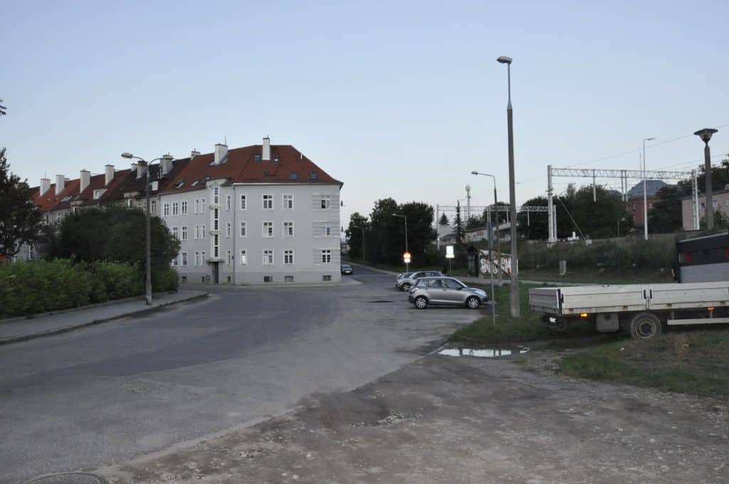 Pchli targ, który od lat przyciąga tłumy olsztynian, czeka przeprowadzka. W grze są dwie potencjalne lokalizacje. - Gdzie zostanie przeniesione olsztyńskie targowisko Flumark?