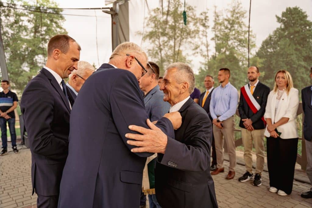 Rozogi zamieniły się w stolicę pszczelarstwa. - Rozogi po raz pierwszy w historii gościły wojewódzkie obchody Dnia Pszczelarza