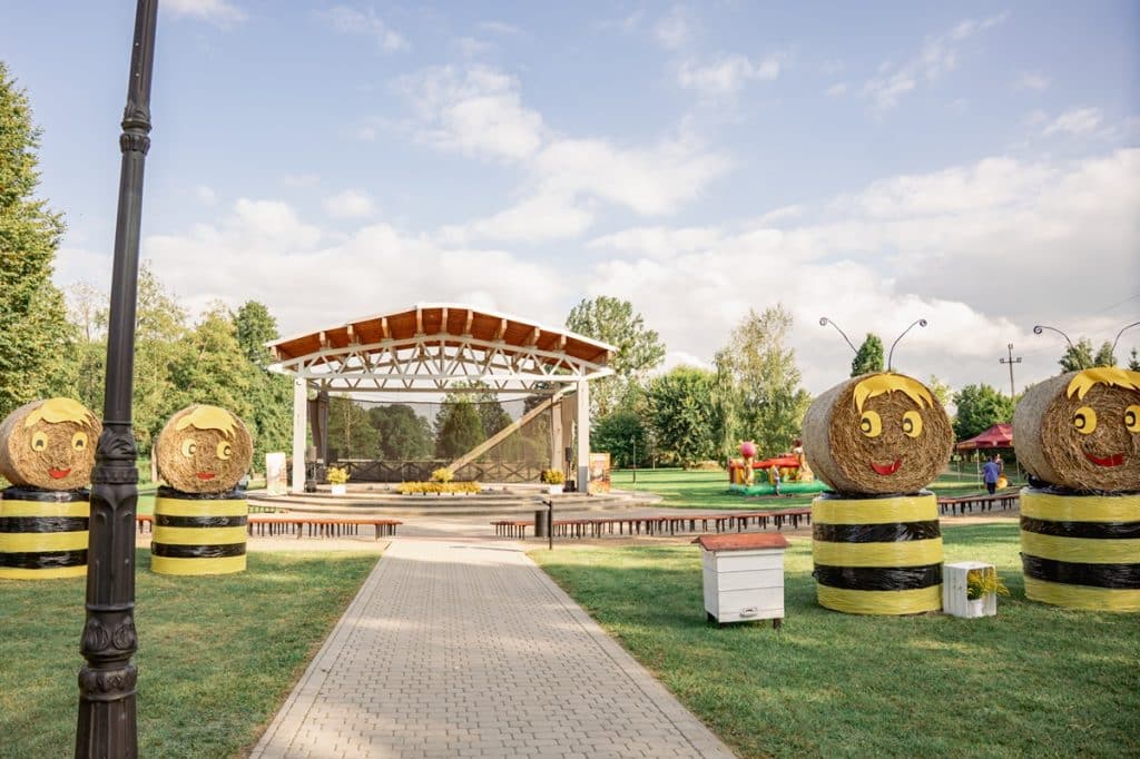 Rozogi zamieniły się w stolicę pszczelarstwa. - Rozogi po raz pierwszy w historii gościły wojewódzkie obchody Dnia Pszczelarza