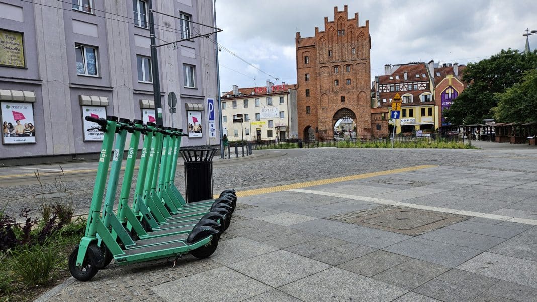 Hulajnogi, Wysoka Brama