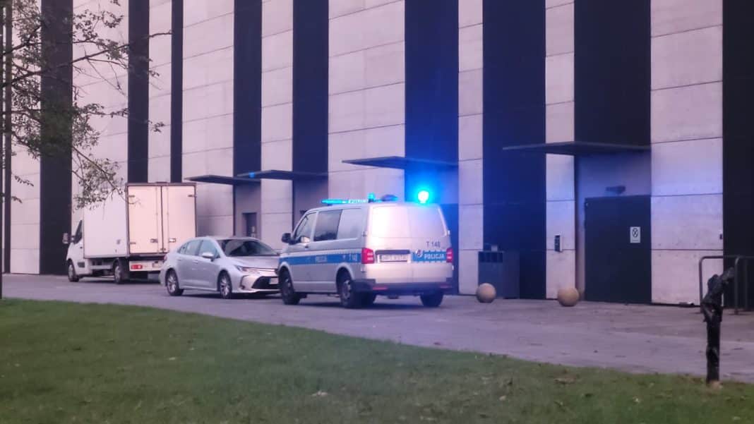 alarm bombowy w galerii warmińskiej w olsztynie