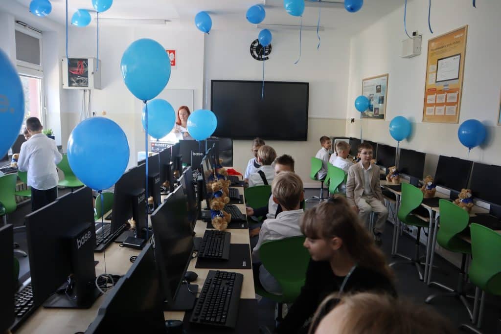 Rodzice oniemieli, gdy zobaczyli, co powstało w podstawówce. - Tak wygląda nowa pracownia w olsztyńskiej szkole. Uczniowie przecierali oczy ze zdumienia