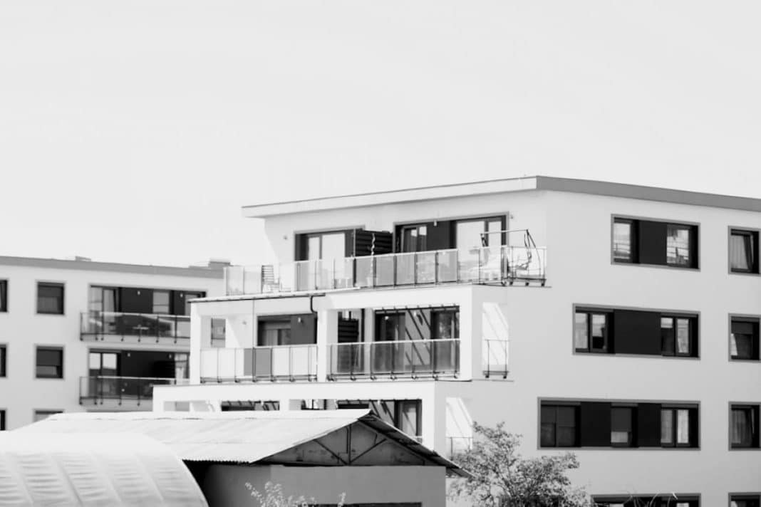 Sucha i cicha instalacja? Sprawdź maty termoizolacyjne z kauczuku