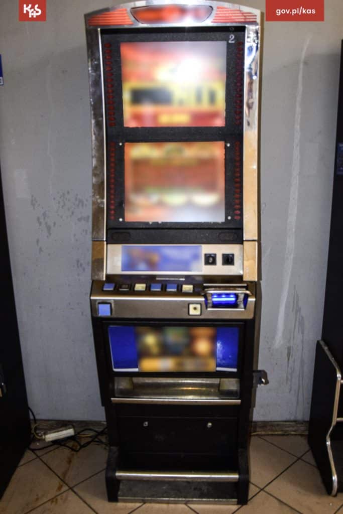 Ośmiokrotnie wyższe kary niż się spodziewali! - Nalot służb na lokalny "biznes". Grożą im setki tysięcy złotych kary