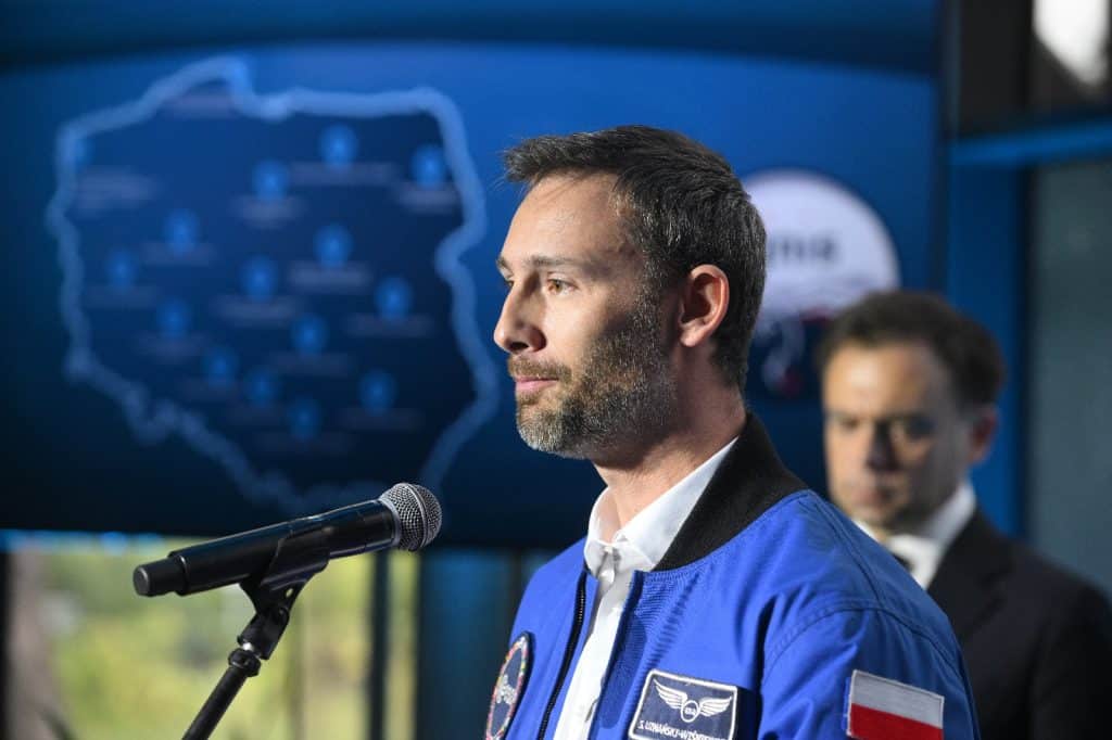 Astronauta ujawni kulisy swojej misji badawczej w przestrzeni kosmicznej. - Astronauta Sławosz Uznański-Wiśniewski przyjedzie do Olsztyna