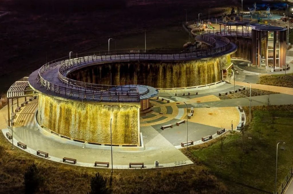 Nowy kompleks leczniczy na Warmii. - Powstaje duży szpital w nowym uzdrowisku na Warmii. To dopiero drugie takie miejsce