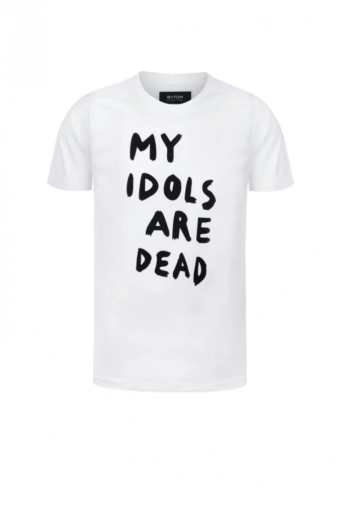 Podczas gali z okazji 80-lecia marki Bytom olsztyński malarz i grafik Robert Listwan zadebiutował jako... model. Podczas gali z okazji 80-lecia marki Bytom olsztyński malarz i grafik Robert Listwan zadebiutował jako... model. - Znany olsztyński malarz wystąpił jako model na pokazie mody marki Bytom