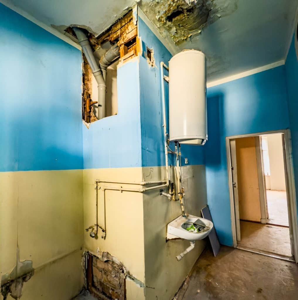 Prezydent Szewczyk oburzony: „Zobaczcie, na co idą nasze podatki!” - Miasto Olsztyn publikuje szokujący wpis. Tak wyglądają mieszkania komunalne po lokatorach!