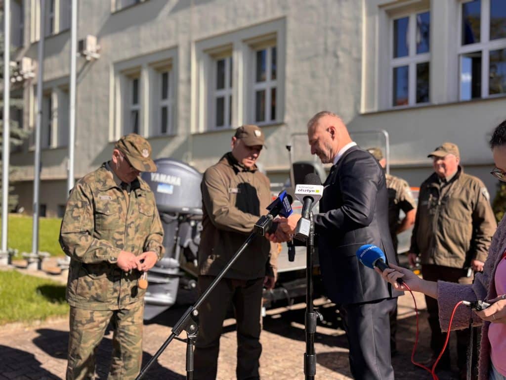 Straż rybacka dostała nowy sprzęt. - Ponad pół miliona dla straży rybackiej. Warmia i Mazury z lepszą ochroną wód