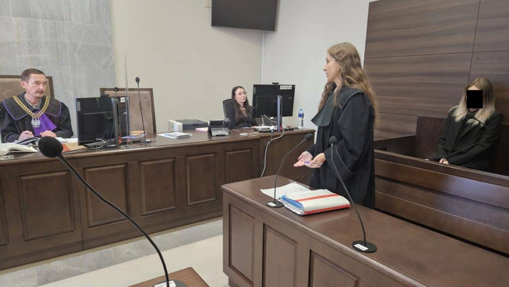 Sprawa budzi duże emocje, ponieważ dotyczy dzieci w wieku od 1 do 3 lat. - Początek procesu w sprawie znęcania się nad dziećmi w żłobku w Olsztynie