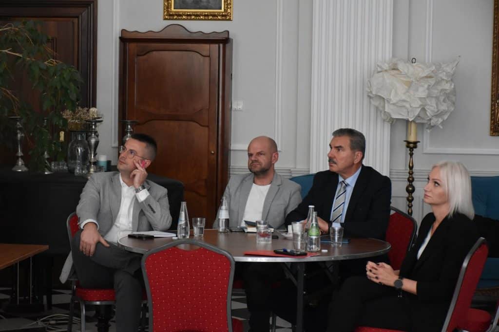 Modernizacja torów może kosztować 35 milionów złotych. - Po latach pociągi znów pojadą na Mazury? Władze chcą reaktywować popularną linię