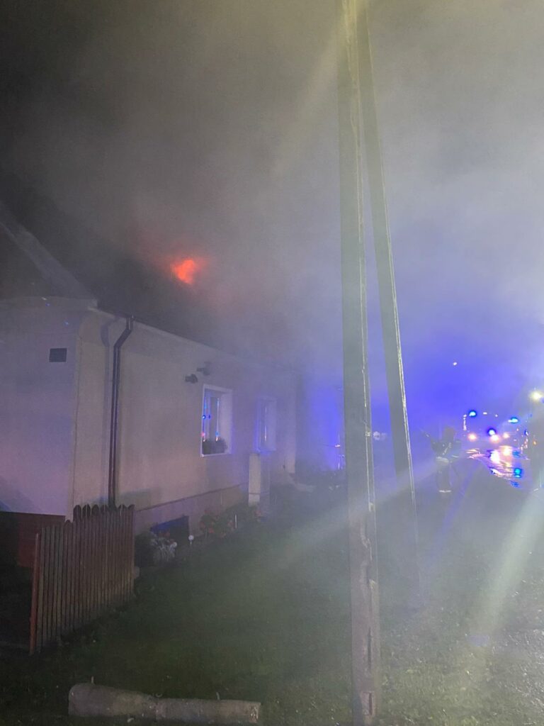 Strażacy odnaleźli ciała dwóch osób. Wśród ofiar dziecko w wieku 13 lat. - Tragiczny pożar w Windzie. Nie żyją dwie osoby, w tym 13-letnie dziecko