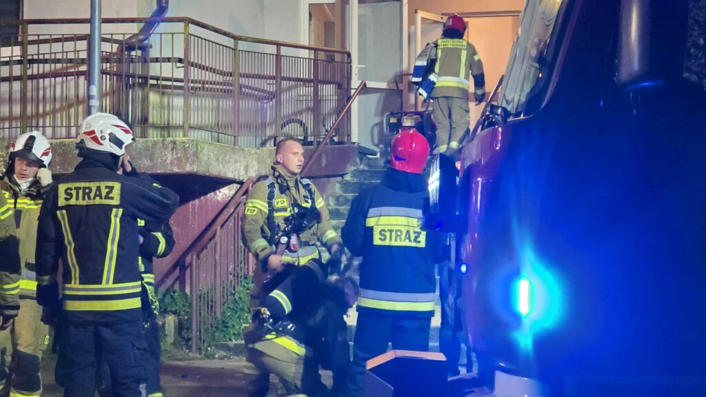Ewakuowano 46 osób. - Pożar mieszkania w Olsztynie. Nie żyje kobieta