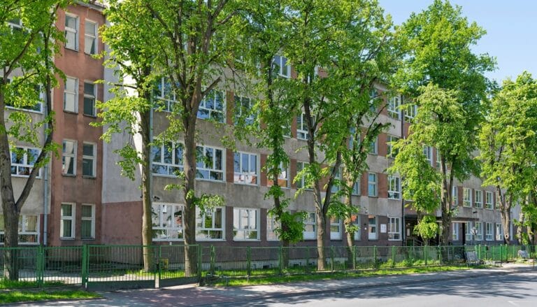 Zesp&oacute;ł Szk&oacute;ł Ekonomiczno-Handlowych im. Polak&oacute;w spod Znaku Rodła w Olsztynie