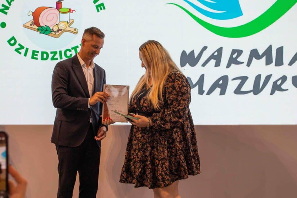 Pani Milena Zalewska, właścicielka „Swojskich Wędlin” w jednej chwili straciła cały warsztat. - Kilka dni temu cieszyli się prestiżowym wyróżnieniem. Rodzinny zakład spłonął doszczętnie