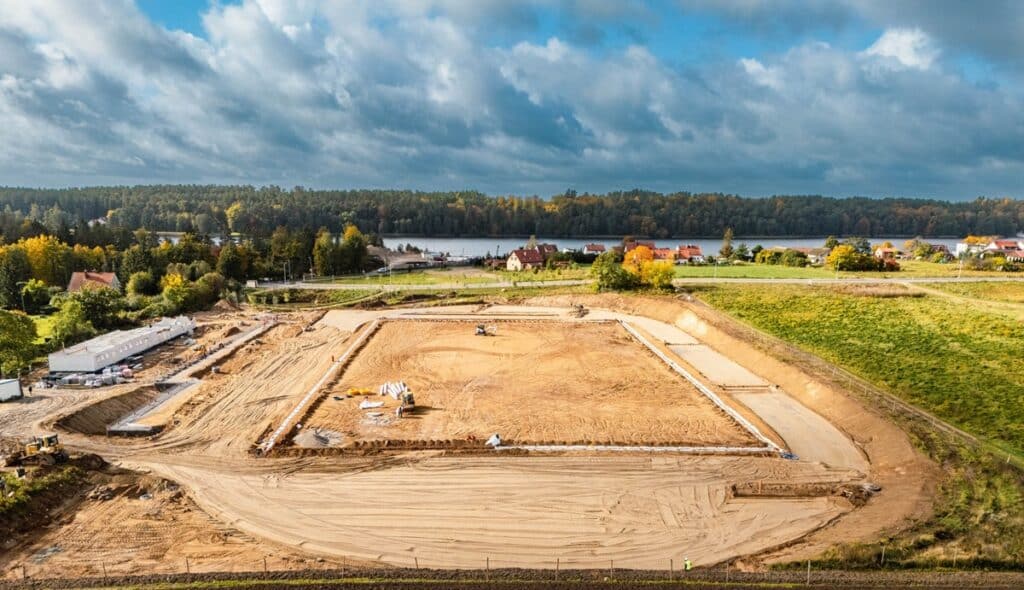 Mieszkańcy Mazur będą mieli gdzie uprawiać sport? - Wielka inwestycja na Mazurach. Powstaje nowoczesny stadion za 20,5 mln zł