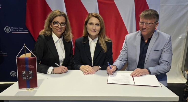 podpisanie programu "Szpitale Przyjazne Wojsku"