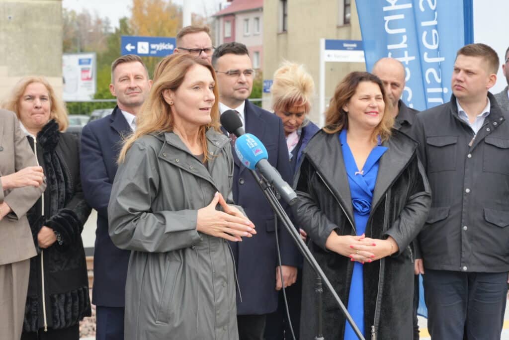 Kolej wraca szybciej, ciszej i nowocześniej niż kiedykolwiek. - Wielki powrót kolei do Giżycka. PKP zapowiada rewolucję w podróżach po Mazurach