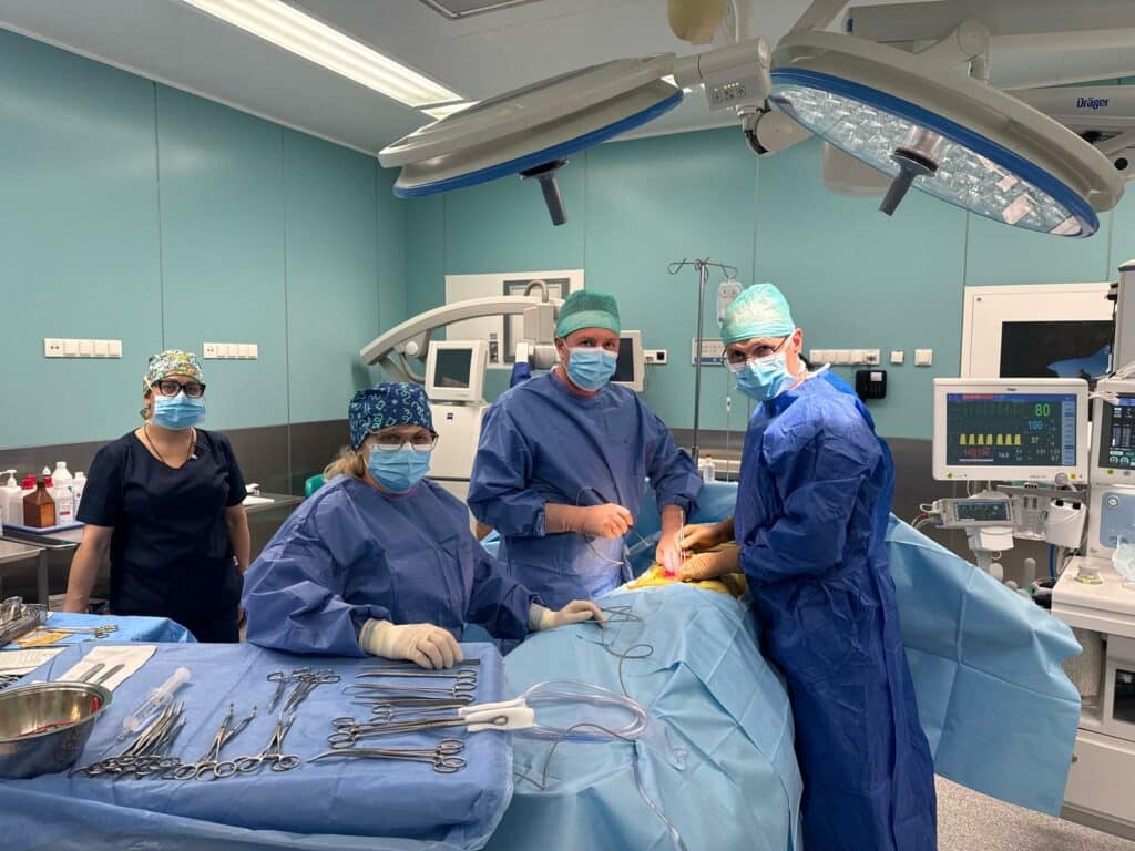 Światowy Dzień Donacji w Olsztynie. Przeprowadzono dwa przeszczepy nerek. - Syn otrzymał nerkę w tym samym szpitalu w Olsztynie, co jego mama 10 lat temu