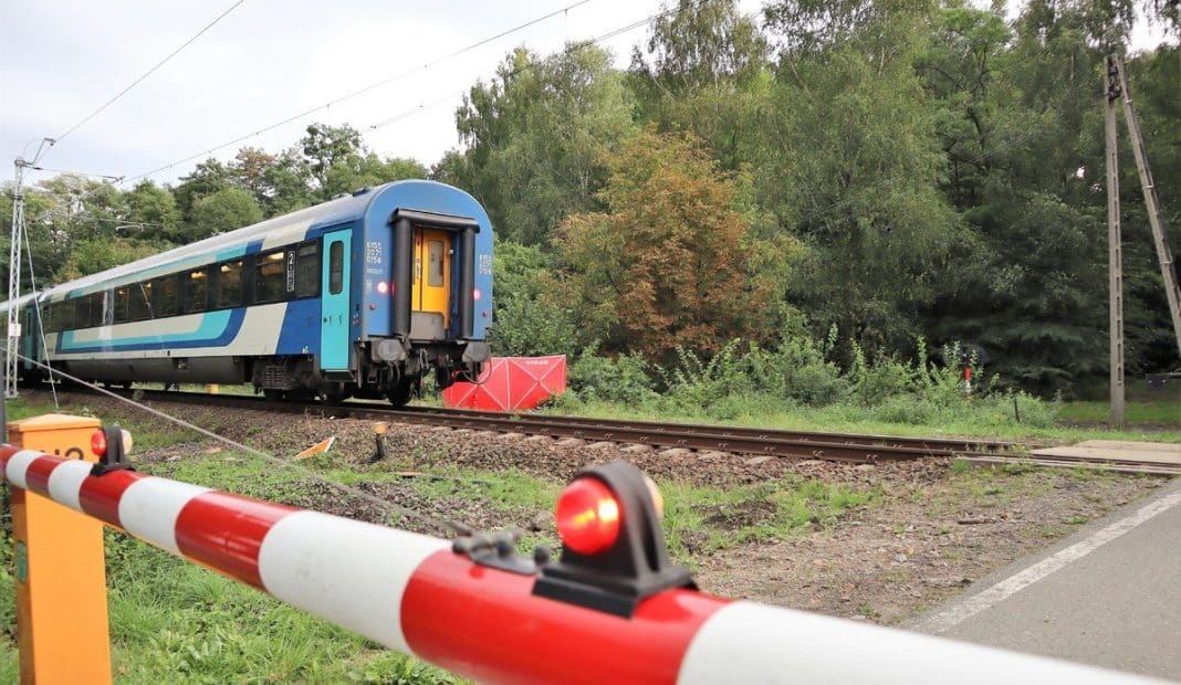 potrącenie przez pociąg