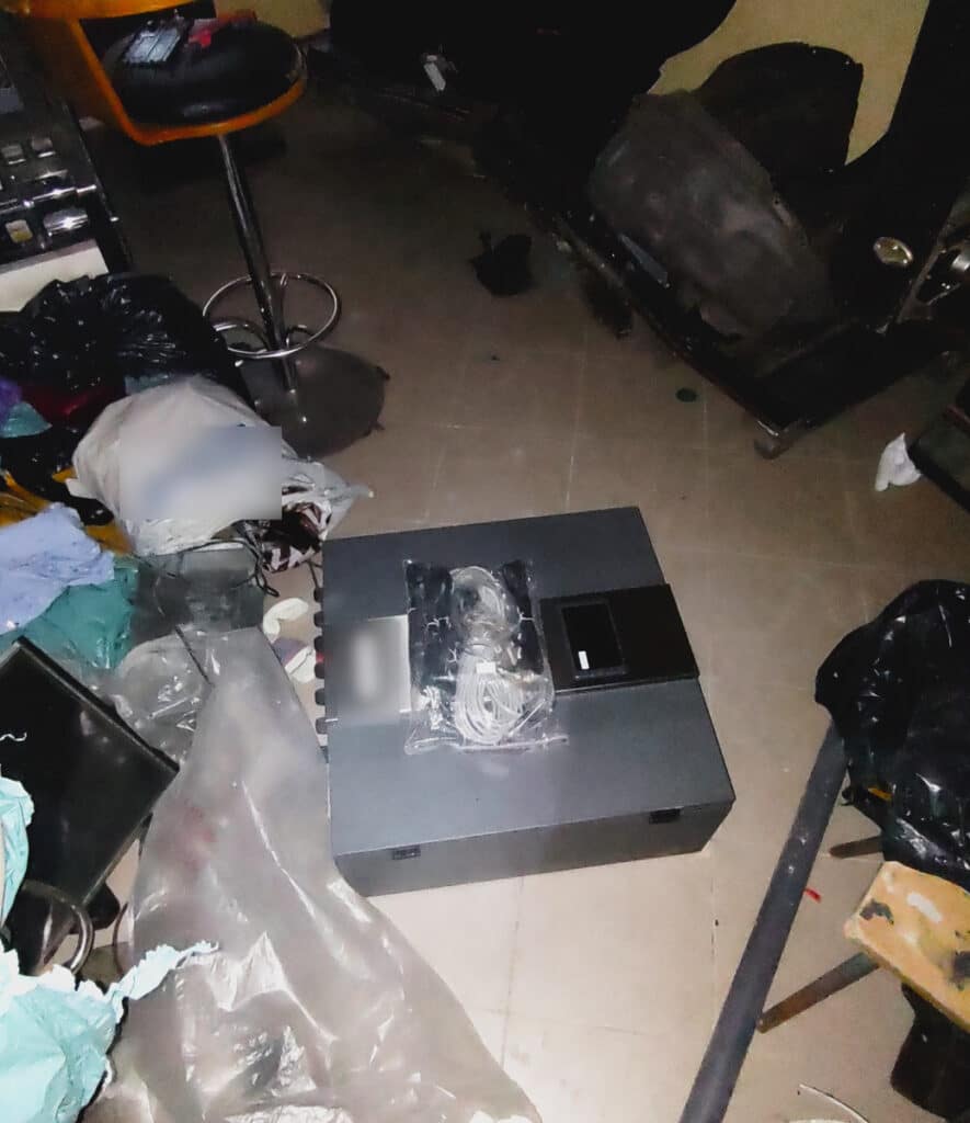 Złodziej nie spodziewał się, że policja tak długo go śledzi. - Pompy ciepła zniknęły z budowy. Dwa lata później złodziej sam wpadł w sidła!