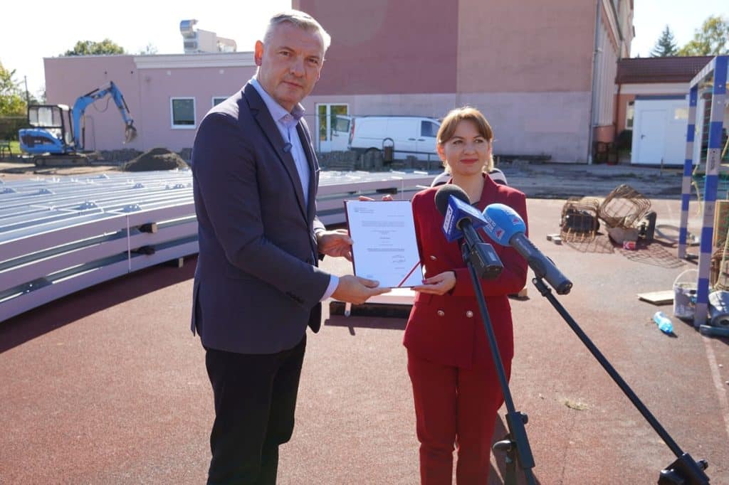 Gmina zyska jedną z najnowocześniejszych przestrzeni sportowych w regionie. - W podolsztyńskiej gminie ruszyła budowa hali sportowej z cyfrową strzelnicą