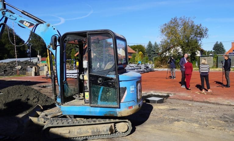 budowa hali sportowej w Dywitach