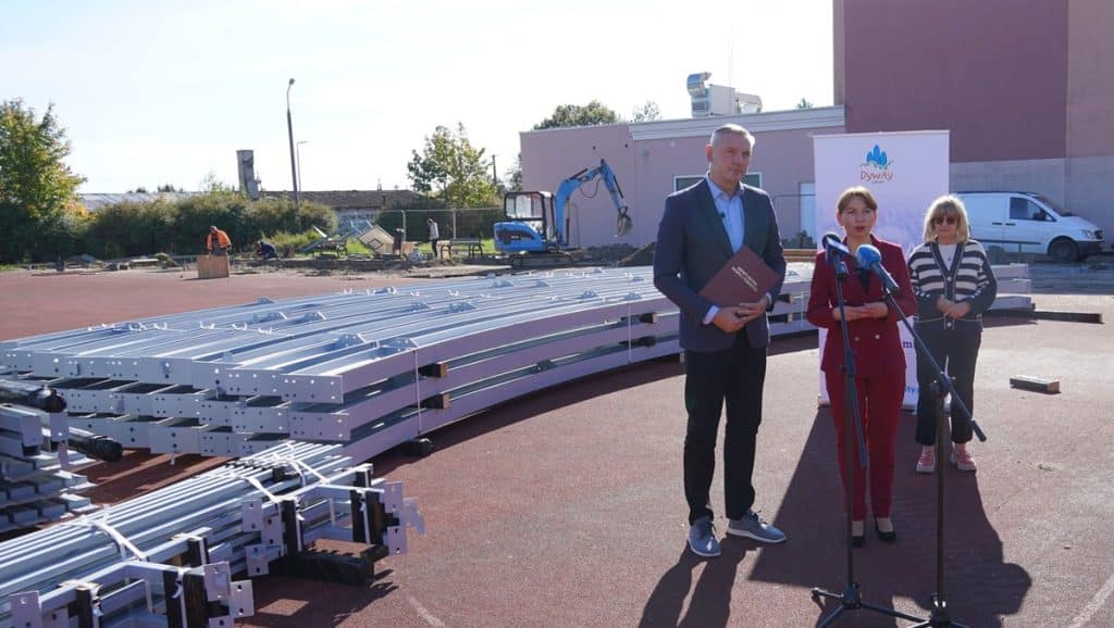 Gmina zyska jedną z najnowocześniejszych przestrzeni sportowych w regionie. - W podolsztyńskiej gminie ruszyła budowa hali sportowej z cyfrową strzelnicą