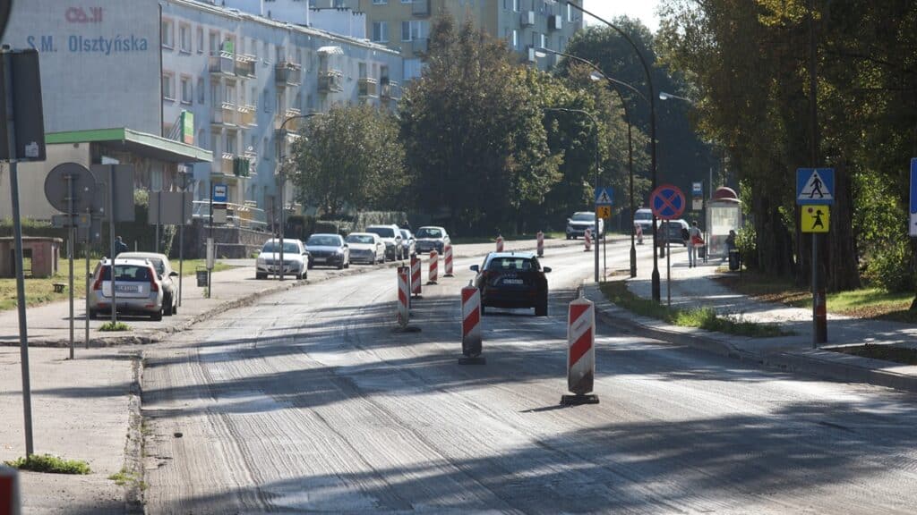 Nowe nawierzchnie w Olsztynie. Zobacz, które ulice zyskają asfalt i chodniki. - Olsztyn sparaliżowany? Sprawdź, gdzie dziś utkniesz w korku