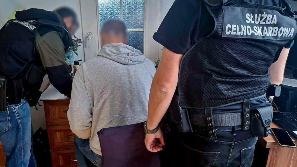 Finał wieloletniego śledztwa KAS i Policji. - Służby zatrzymały 9 członków grupy przestępczej