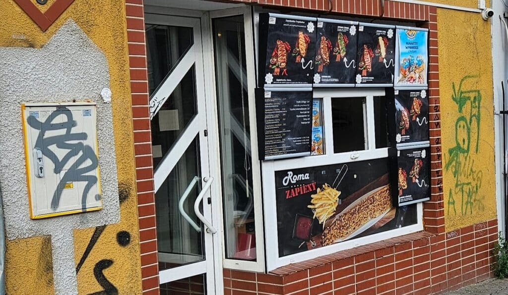 Kolejny lokal zamknięty. - Znany punkt gastronomiczny koło Mostu Jana zamknięty