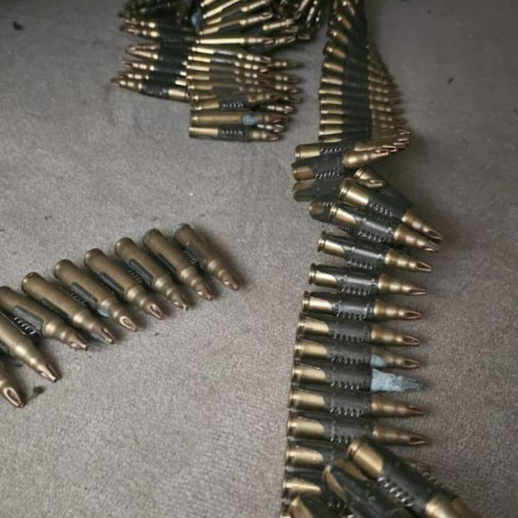 Sprawą zajęli się kryminalni. - Karabin i amunicja znalezione w domu w warmińsko-mazurskim