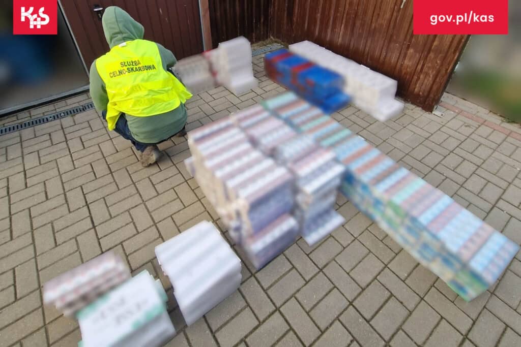 Zwykłe pomieszczenie okazało się magazynem pełnym tajemnic. - Celnicy nie wierzyli własnym oczom – garaż coś skrywał. Nawet sąsiedzi byli zdziwieni