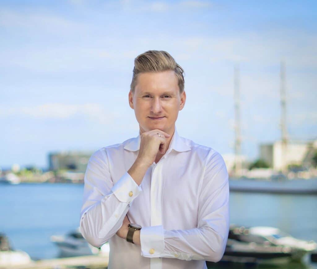 Dobrze prowadzony blog wspiera pozycjonowanie, generuje ruch organiczny i buduje trwałe relacje z odbiorcami. - Bartłomiej Lewicki - Freelancer SEO. Jak prowadzić skuteczny blog firmowy wspierający SEO?