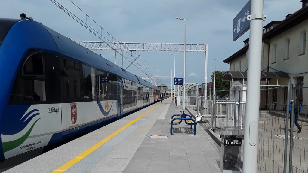 Kolej wraca szybciej, ciszej i nowocześniej niż kiedykolwiek. - Wielki powrót kolei do Giżycka. PKP zapowiada rewolucję w podróżach po Mazurach