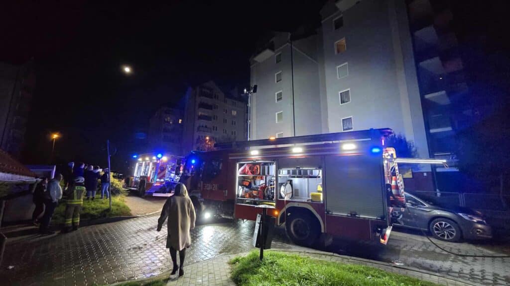 Ewakuowano 46 osób. - Pożar mieszkania w Olsztynie. Nie żyje kobieta
