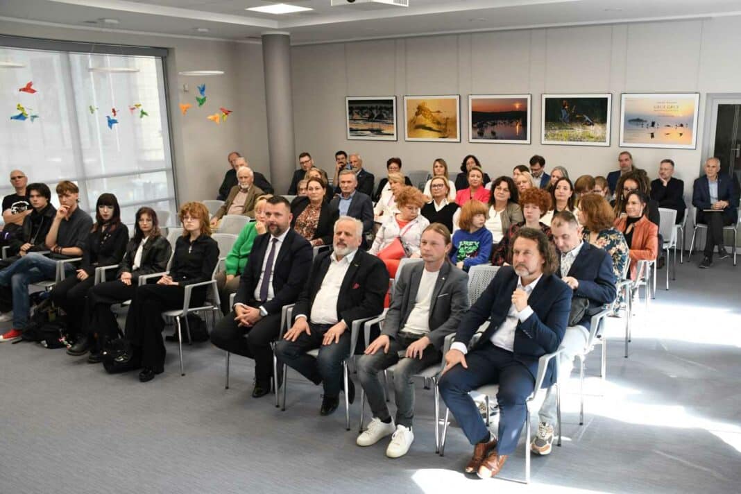 Dziennikarze z Warmii i Mazur podczas ceremonii wręczenia nagród.