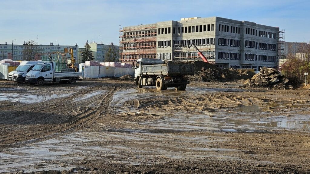 To tu będzie biznesowe centrum Olsztyna? Skala całego przedsięwzięcia okazuje się większa, niż początkowo zakładano. - W Olsztynie powstaje nowa dzielnica biznesowa. Wyrasta gigantyczny kompleks biurowy
