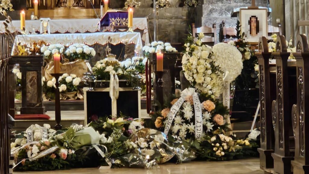 „Spotkamy się w niebie”. Ostatnie słowa męża Marty poruszyły zebranych w kościele. - Olsztyn żegna Martę. Trójka małych dzieci straciła ukochaną mamę