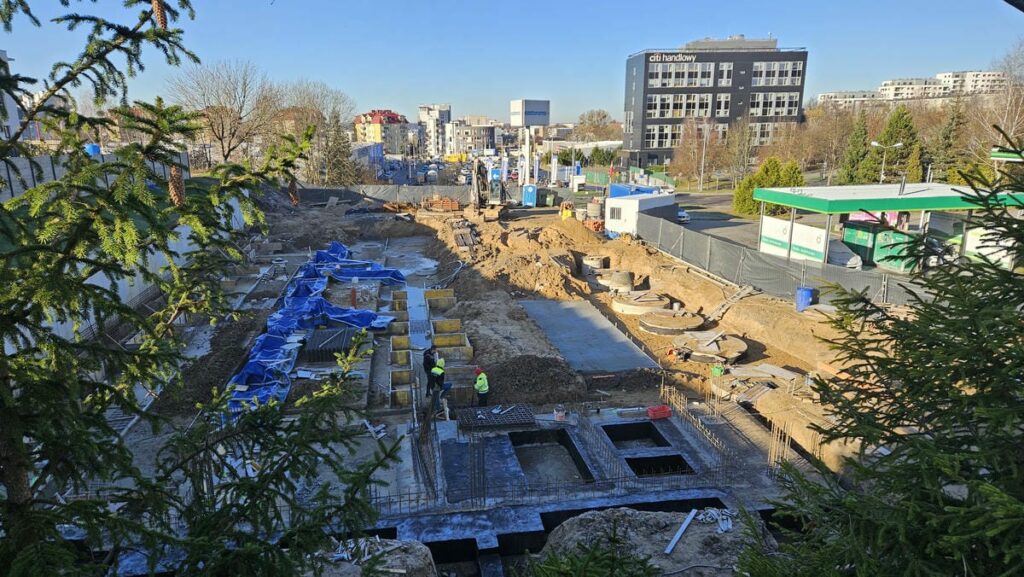 Ruszyły prace budowlane w popularnym punkcie handlowym Olsztyna. - Nowa inwestycja między Castoramą i Kauflandem w Olsztynie. Ruszyła budowa