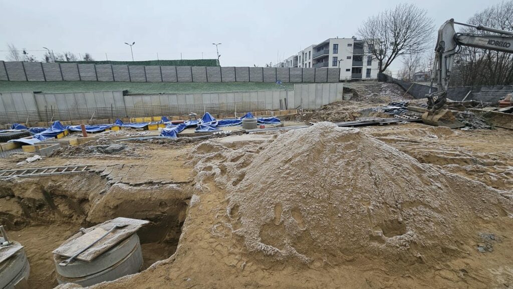 Ruszyły prace budowlane w popularnym punkcie handlowym Olsztyna. - Nowa inwestycja między Castoramą i Kauflandem w Olsztynie. Ruszyła budowa