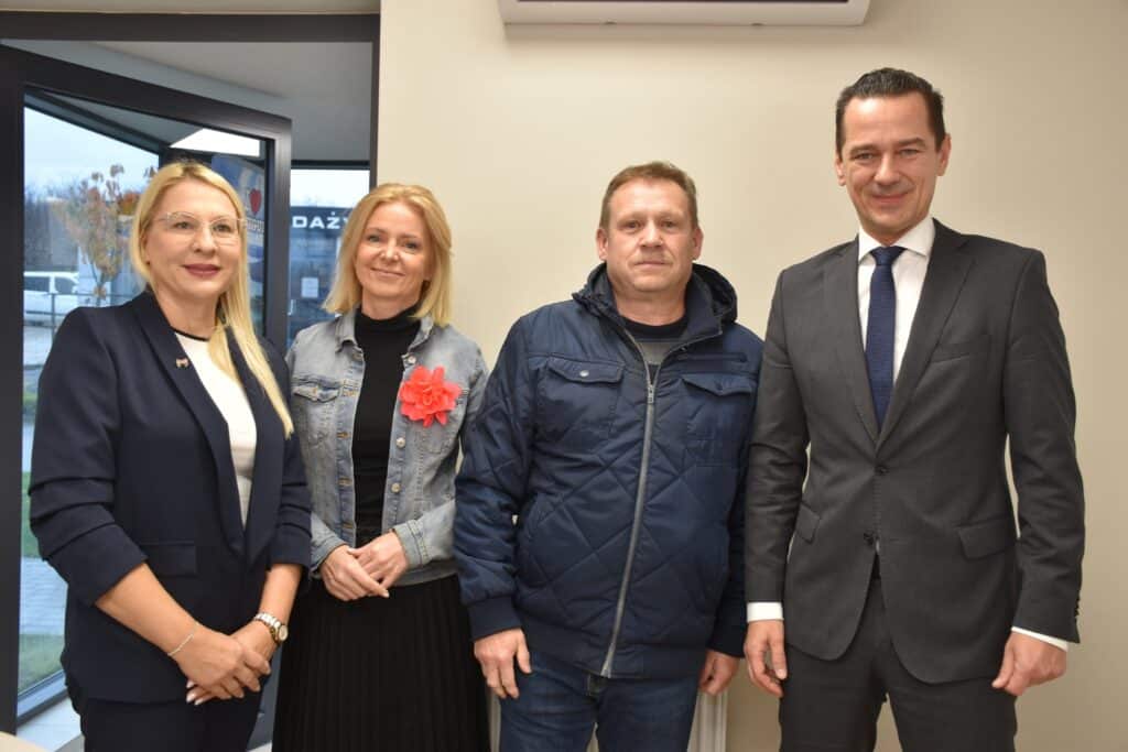 W środku sprzęt jak ze szpitala! - Otwarto nowoczesny ośrodek zdrowia. Mieszkańcy mają powody do radości!